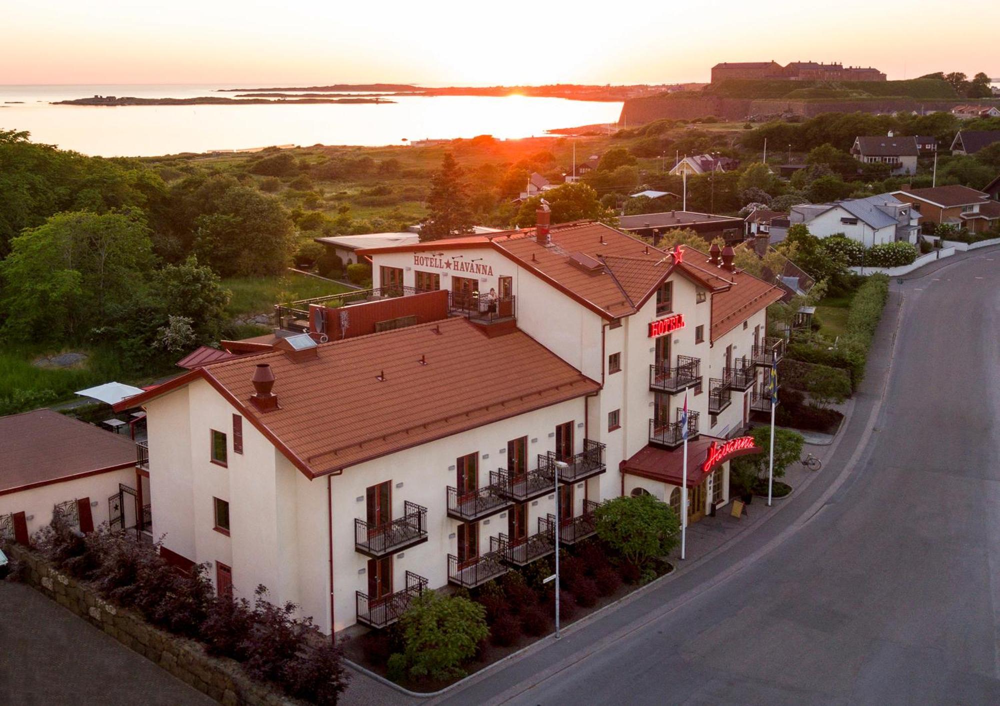 Hotell Havanna ヴァールベリ エクステリア 写真