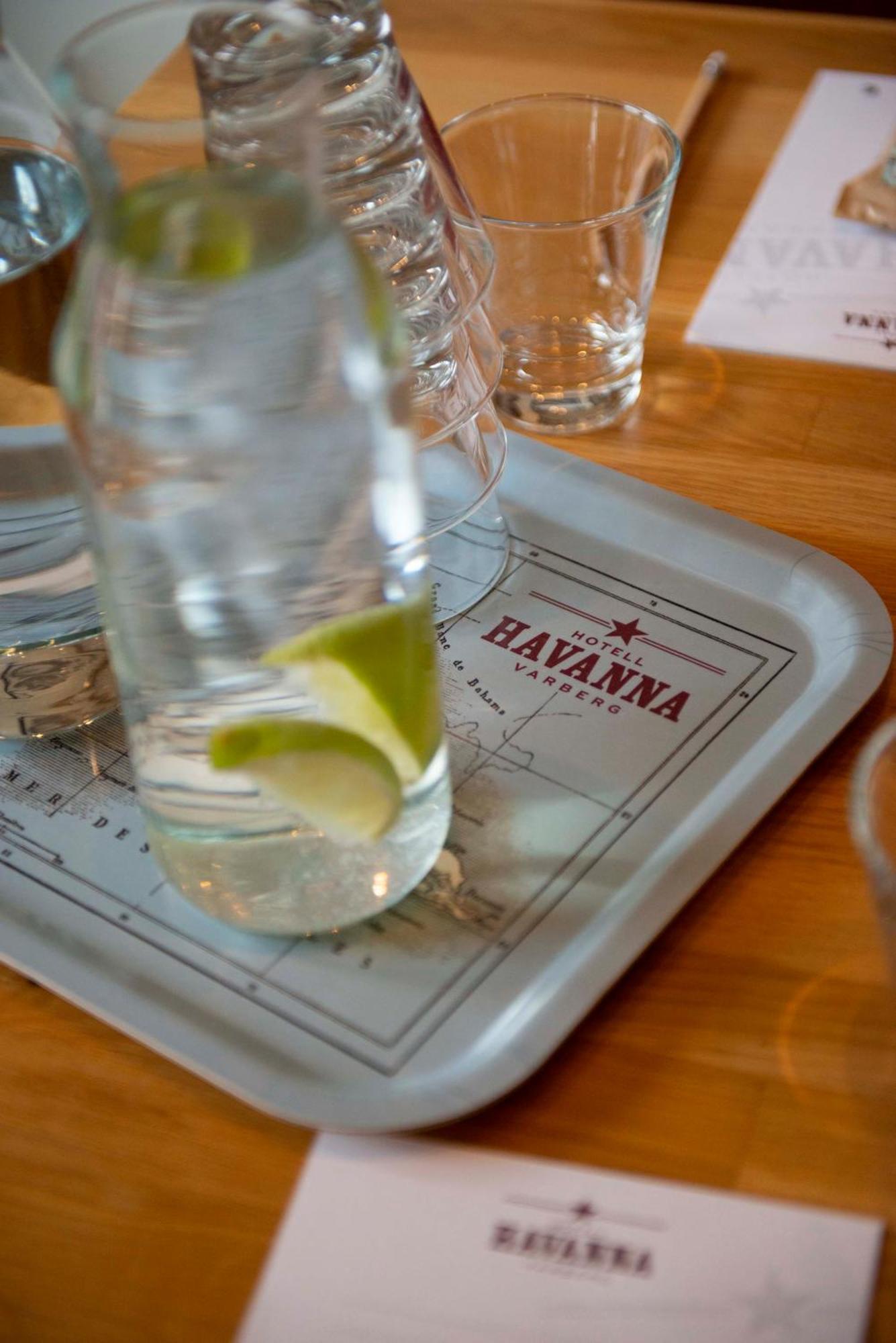Hotell Havanna ヴァールベリ エクステリア 写真